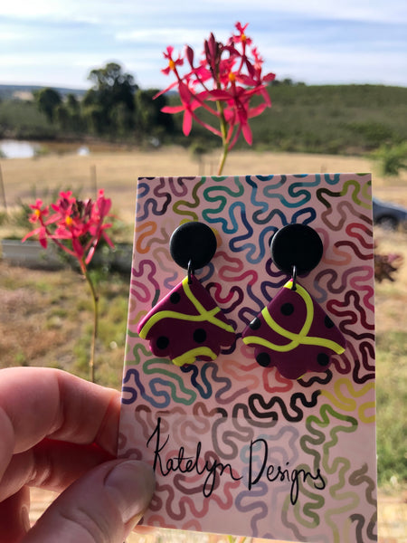 Sursum Corda Fan Dangles